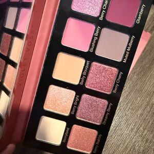 Violet Voss Berries N' Cream Dreams Palette
